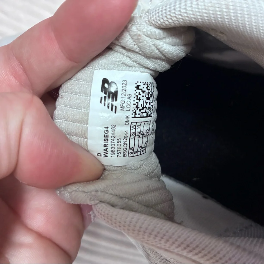 New Balance Off-White / Light Gray Women's Sneakers
